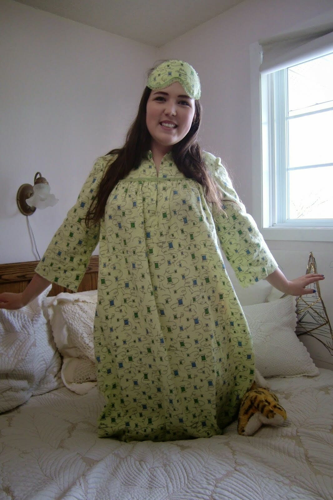 Mom-Made: Vintage Sewing Themed Nightie!