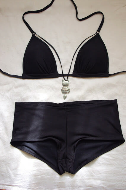 [BAW 11] Easy Ways to Accessorize your Bikini! – Emerald Erin